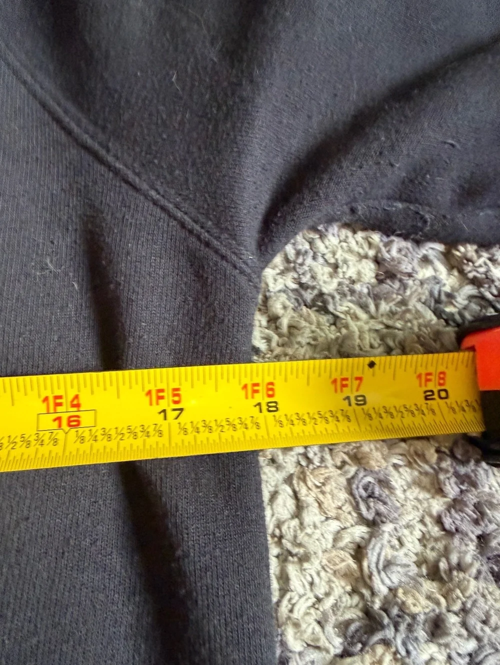 Vtg. Chicago White Sox Black Crewneck Sweatshirt MLB Baseball Size Sm.